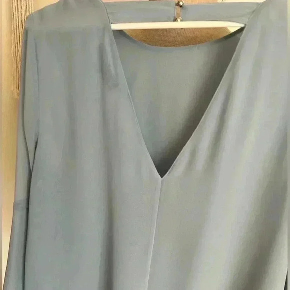 *- Blue Flowing Blouse - Picture 4 of 6